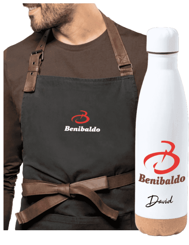 Artículos publicitarios en Albacete - Delantal y botella personalizados - Grupo Impacto Global